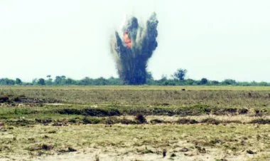 Ağdərədə sakin mal-qara otararkən minaya düşüb