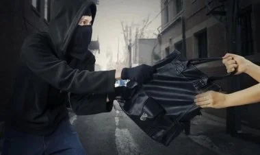 Quldurluğa görə qadın boksçu və tələbəsini polis saxlayıb