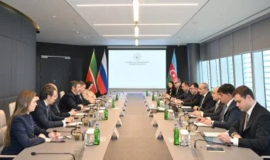 Mikayıl Cabbarov Tatarıstan nümayəndələri ilə görüşüb