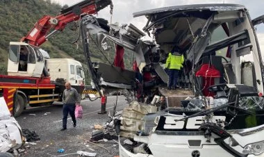 Türkiyədə ağır yol qəzası: 7 ölü, 11 yaralı