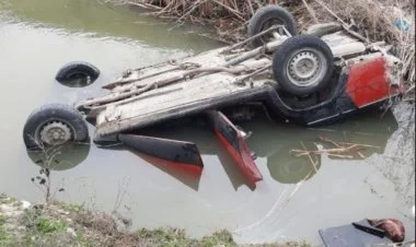 Biləsuvarda avtomobil kanala aşıb, 5 nəfər ölüb
