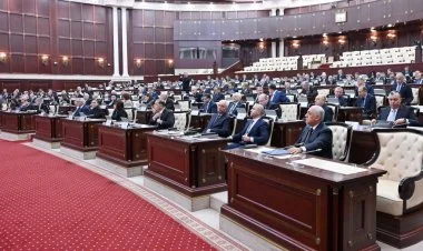 Milli Məclisin iclası başlayıb: Büdcə qəbul edilib