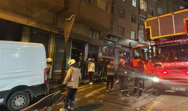İstanbulda ikimərtəbəli binada yanğın olub, 3 uşaq ölüb