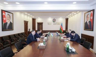 Müdafiə sənayesi naziri özbəkistanlı həmkarı ilə görüşüb