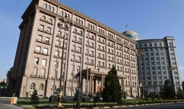 Tacikistan Rusiyaya nota verib