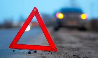 Qubada sərnişin avtobusu ana və övladını vurub, ölən var