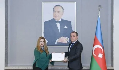 Ceyhun Bayramov Yunanıstanın yeni səfirini qəbul edib