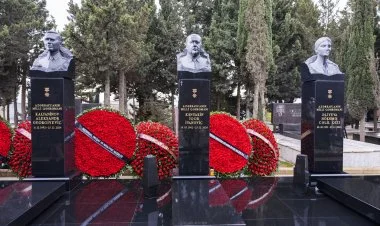 Aktauda həlak olan milli qəhrəmanların xatirəsi anılıb FOTO