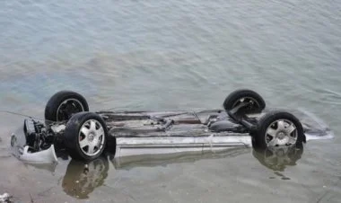 Biləsuvarda toy karvanında ağır yol qəzası baş verib