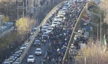 "Rialın dəyərini itirməsi Tehran bazarını ayağa qaldırdı"