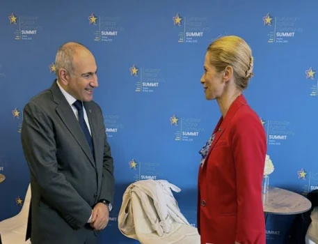 İrəvan zərərli müdaxilədən qorunmaq üçün Aİ-dən kömək umub