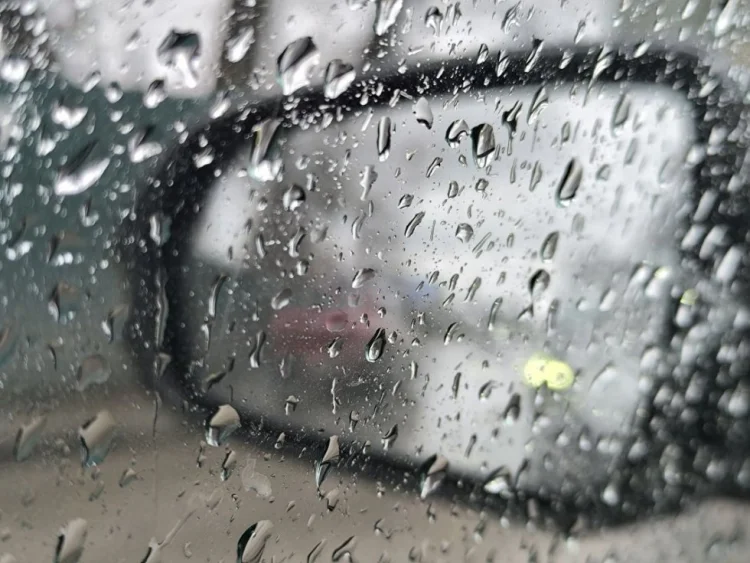 Bəzi ərazilərdə yağıntılı hava şəraiti müşahidə olunur