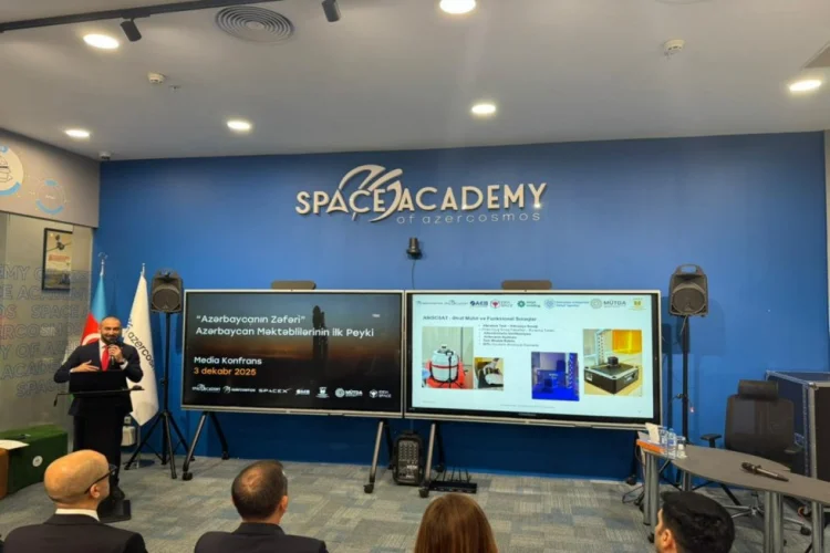 Azərbaycan orbitə "Zəfər" peyki buraxıb