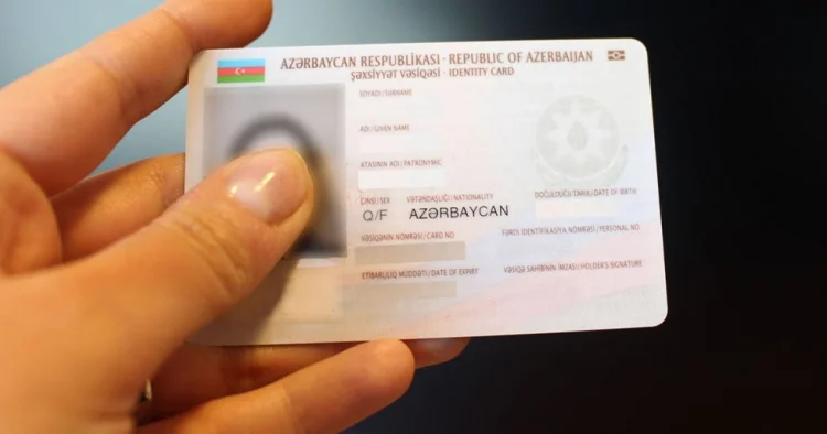 Şəxsiyyət məlumatlarınızı tanımadığnız şəxslərə verməyin!