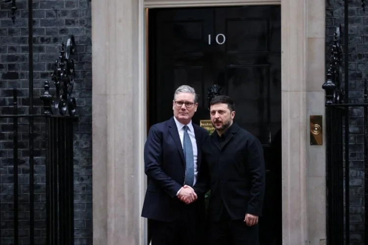 Zelenski Britaniya, Fransa və Almaniya liderləri ilə görüşür