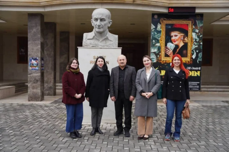 Fransa səfiri Sofi Laqut Şəki teatrında olub