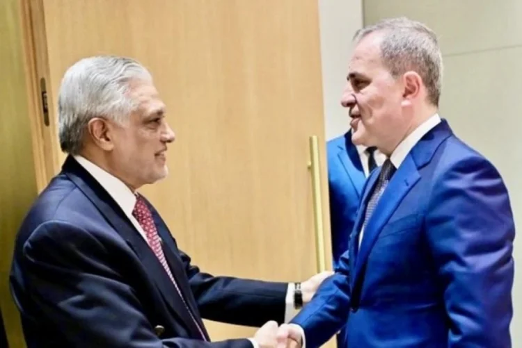 Azərbaycan və Pakistan XİN rəhbərləri görüşüblər