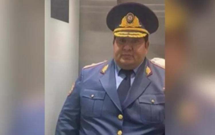 Bəylər Eyyubovun general qardaşı oğlu işdən çıxarıldı