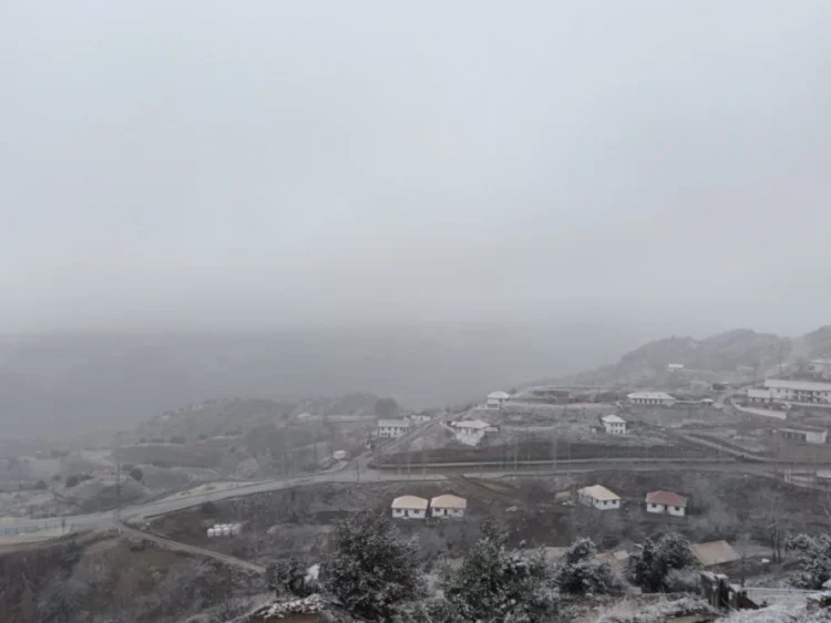 Laçına ilk qar yağıb