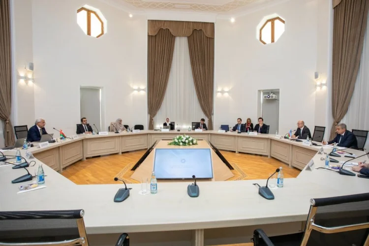 Azərbaycan və Oman enerji əməkdaşlğını müzakirə edib