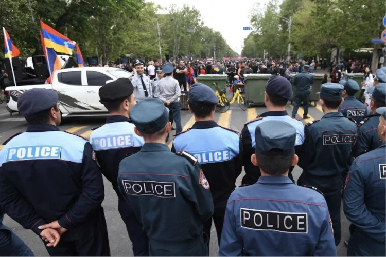 Bu gün Ermənistanda siyasi qüvvələrin toqquşması ola bilər