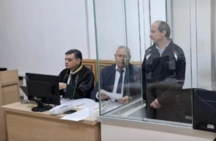 Karen Avanesyan özünü "Ermənistan qəhrəmanı" hesab edib