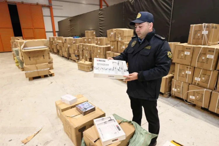 "Uşaq oyuncaqları" adı altında gətirilən mallar aşkar edilib