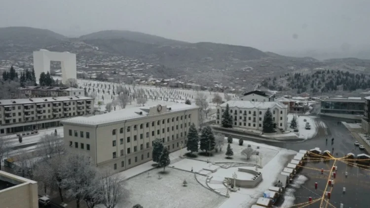 Xankəndiyə ilk qar yağıb