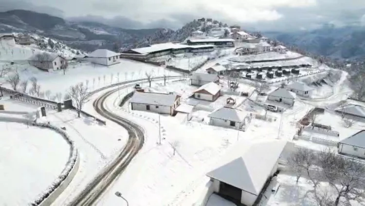 Sabah bəzi rayonlara qar yağacaq