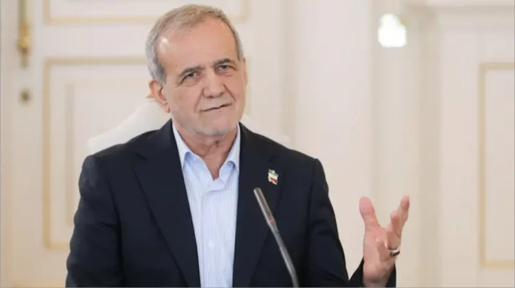 Pezeşkian İranda etiraz dalğasına diqqətli olmağa çağırıb