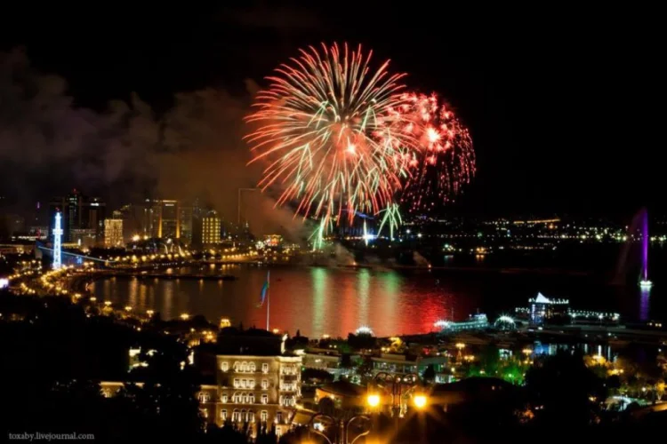 Sabah Bakıda atəşfəşanlıq olacaq