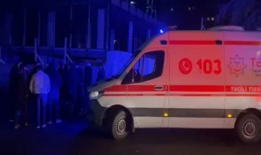 Bakıda təcili yardım avtomobili ilə motosiklet toqquşub