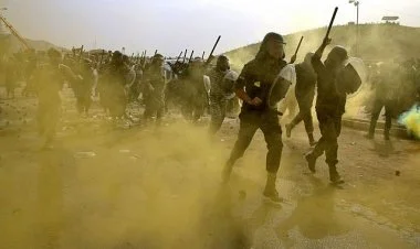 İranda mollalar 3 yeniyetməni öldürüb, min nəfər həbs edilib