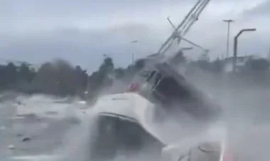 İstanbulda dəhşətli qasırğa hökm sürür FOTO