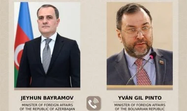 Venesuela naziri Ceyhun Bayramova zəng edib
