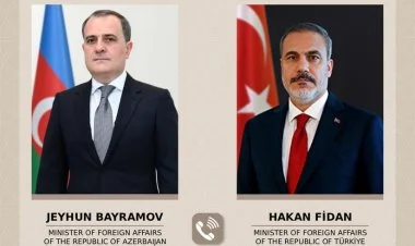 Ceyhun Bayramov Hakan Fidanla telefonla danışıb