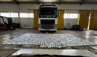 "Plastik üzlük lövhələr”dən heroin çıxdı