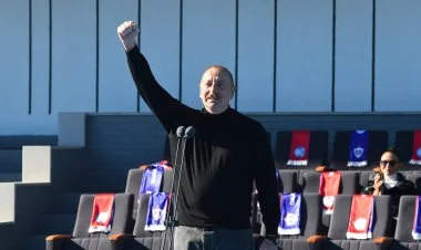 İlham Əliyev “Qarabağı” təbrik etdi