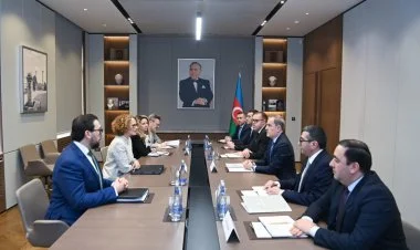 Ceyhun Bayramov NATO Baş katibinin müavini ilə görüşüb