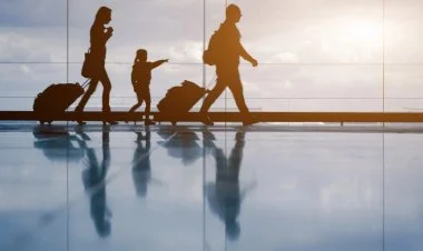 Azərbaycana və Azərbaycandan turist axını 2 % azalıb