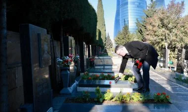 İsrailin XİN rəhbəri Şəhidlər xiyabanı ziyarət edib FOTO