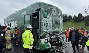 Türkiyə klubunun avtobusu qəzaya uğrayıb
