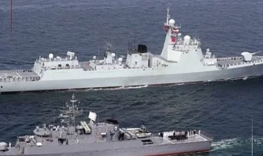 İran Hörmüz boğazında hərbi təlimlər keçirir