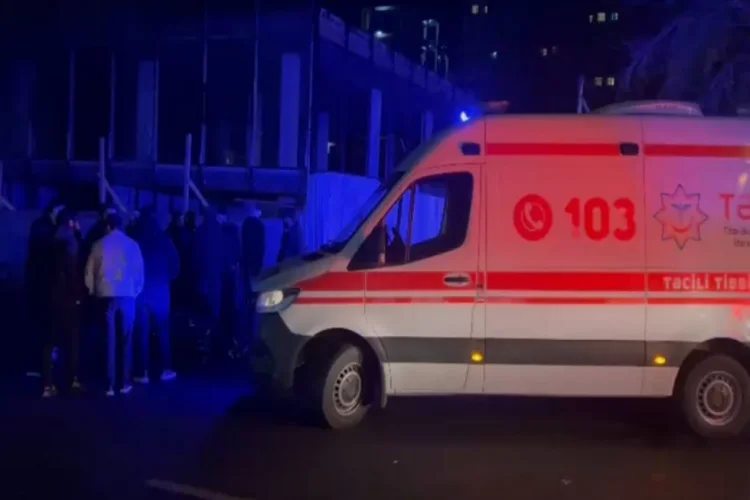 Bakıda təcili yardım avtomobili ilə motosiklet toqquşub