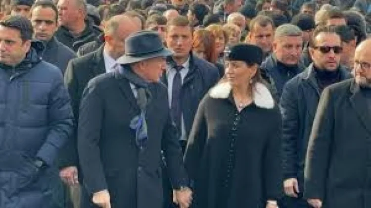 İrəvanda Paşinyanın rəhbərliyi ilə "xaç yürüşü" keçirilib