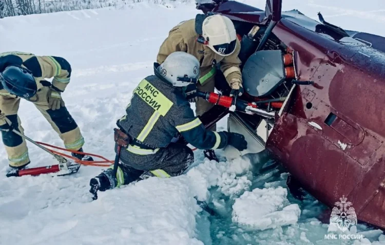 Rusiyada helikopter qəzaya uğrayıb, iki nəfər ölüb