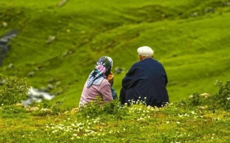 Azərbaycanda 100 və daha yuxarı yaşda neçə adam var?