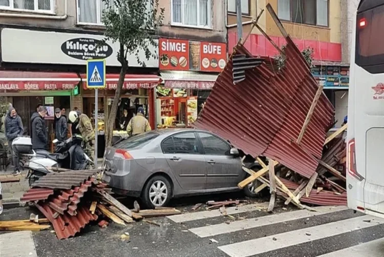 Türkiyədə qasırğa nəticəsində 3 nəfər ölüb FOTO/YENİLƏNİB