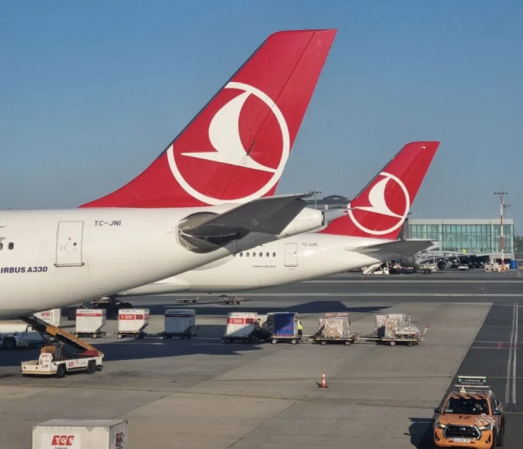 Türk aviaşirkətləri Tehrana bütün uçuşlarını ləğv ediblər