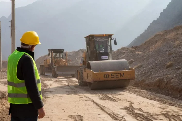 Naxçıvanda dəmir yolu xəttinin tikintisi davam etdirilir